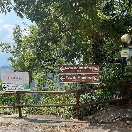 Casa Del Viandante Borgo Dei Sassi Di Roccamalatina Hostel Guiglia