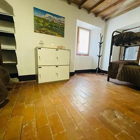 Casa Del Viandante Borgo Dei Sassi Di Roccamalatina ホステル Guiglia